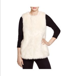 Vince camuto: Collarless Faux Fur Vest